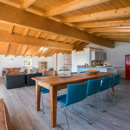 Cheis Sleeps 6 Appartamento Cremia