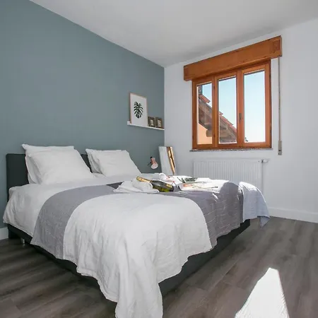 Cheis Sleeps 6 Cremia