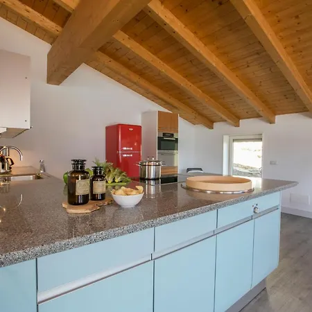 Cheis Sleeps 6 Daire Cremia